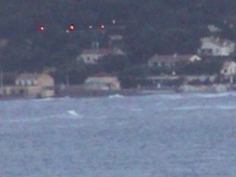 Dimanche 30 nov. 08 Almanarre Hyeres à 7h45: des Vagues ?