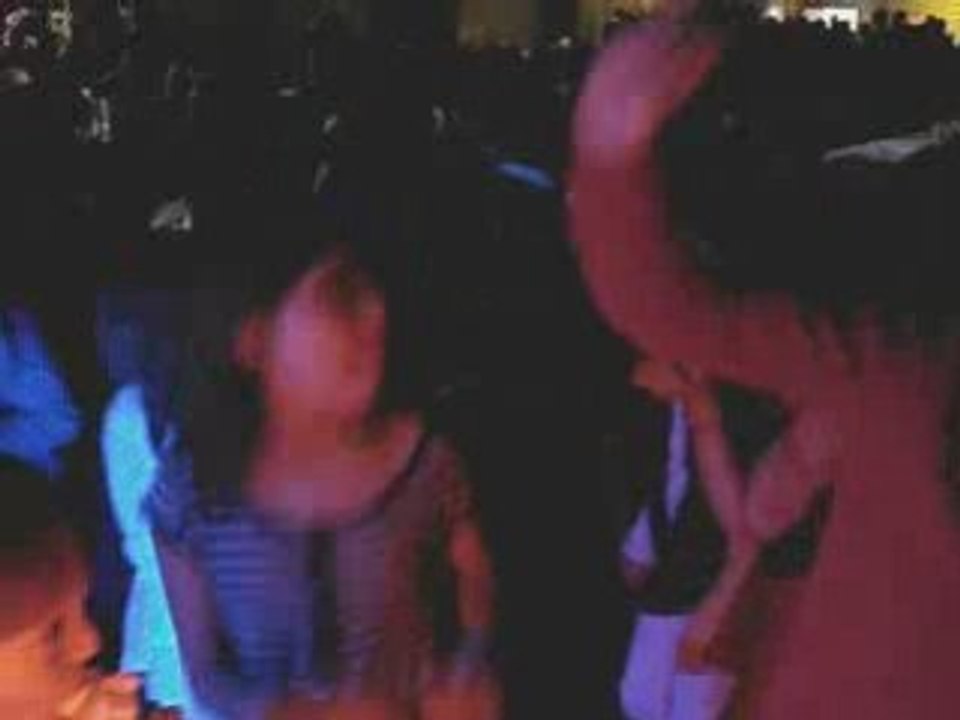 Dj's inferno, poulet disco à l'école 8 d'Ixelles