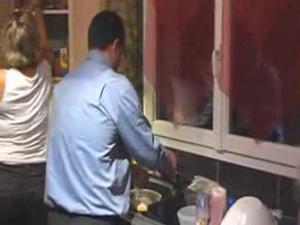 Cosette (seb) fait la vaiselle
