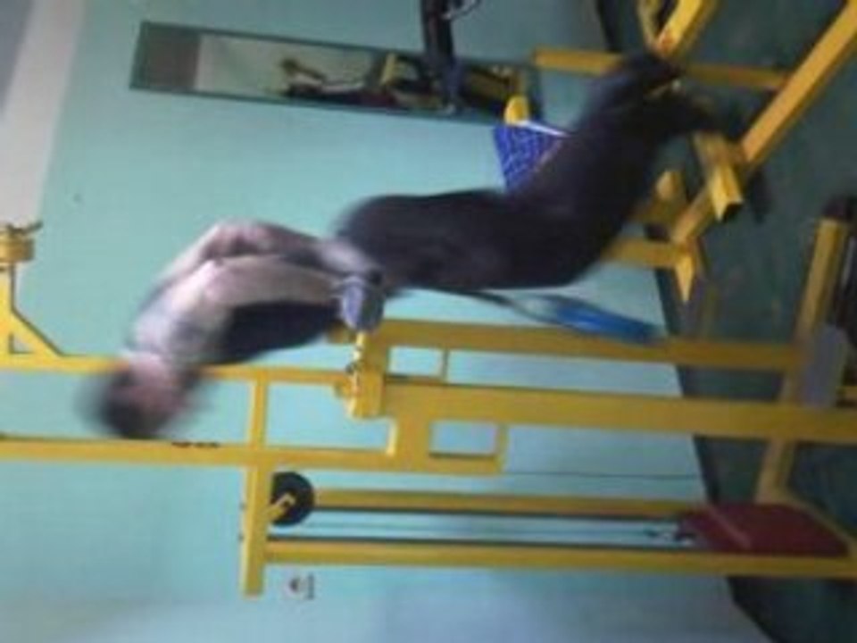 Dips de Mr gregou avec 20kg en +