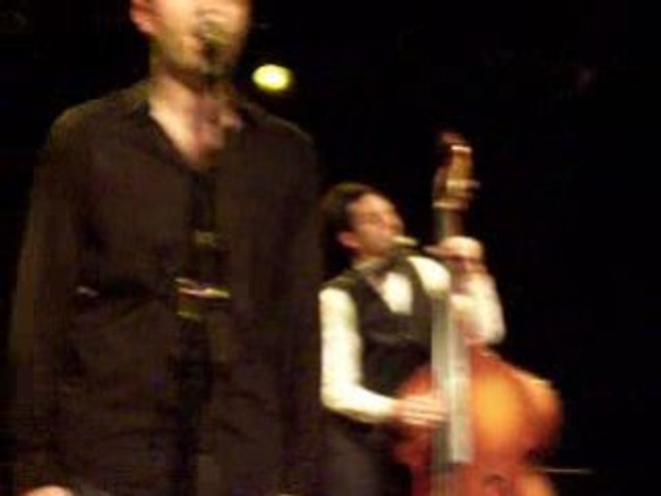 Oldelaf et monsieur D : rue de Nantes