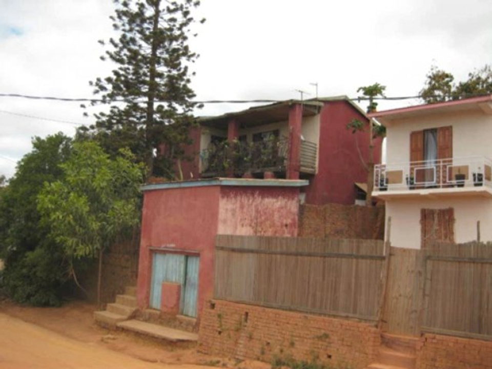 Ambatondrazaka-MADAGASCAR 2008 sur une chanson de Mahaléo