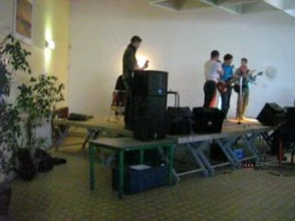 Moi a la batt avc un groupe de genech (2006)