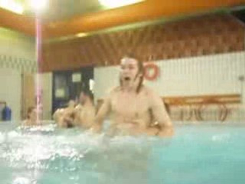 Enfer à la Piscine