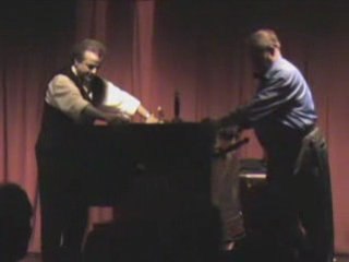 Illusionniste Mehdi Talbi et la boîte a épée