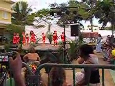 Spectacle à l'école de Charlotte