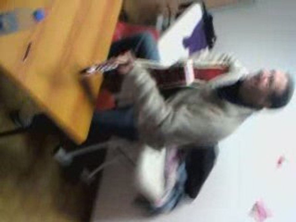 Vieux directeur encore dynamique