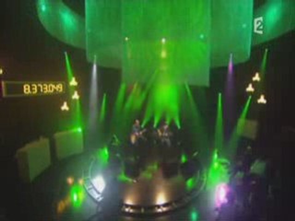 Benjamin Biolay - Dans la Merco Benz (live Téléthon 2008)