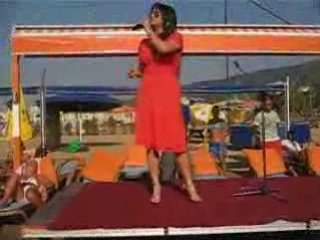 Cemosh Beach Partisinden Bu Baharda