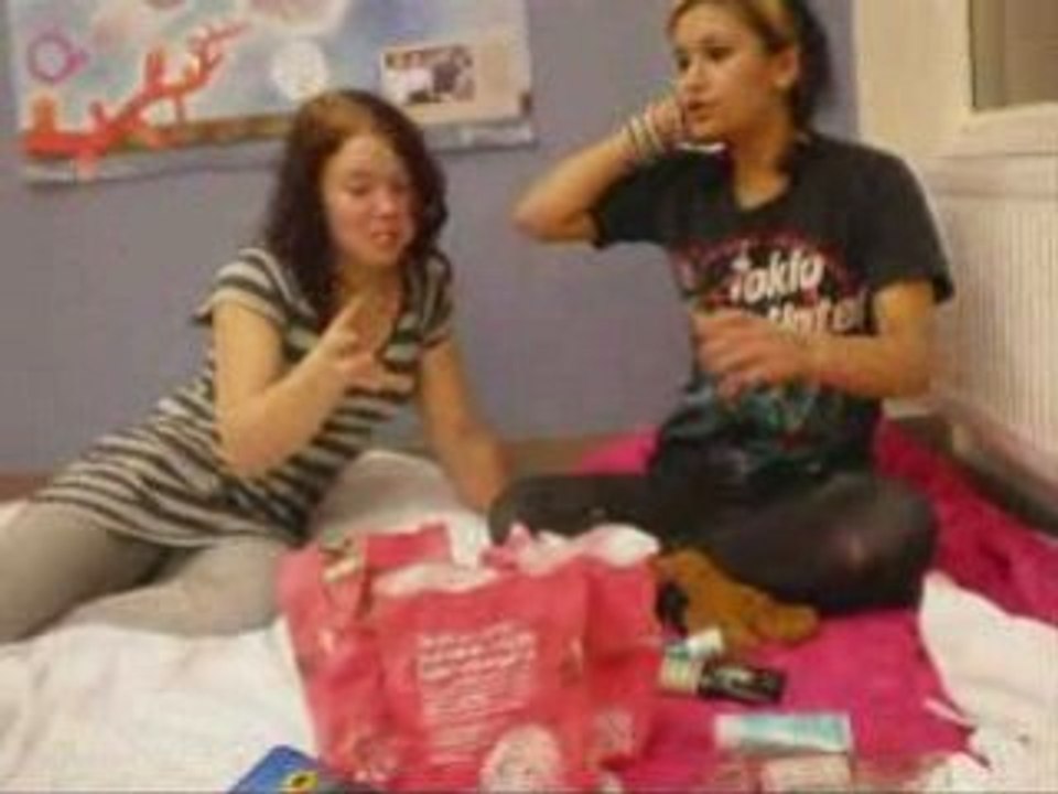 Ami and Beccy in action XP