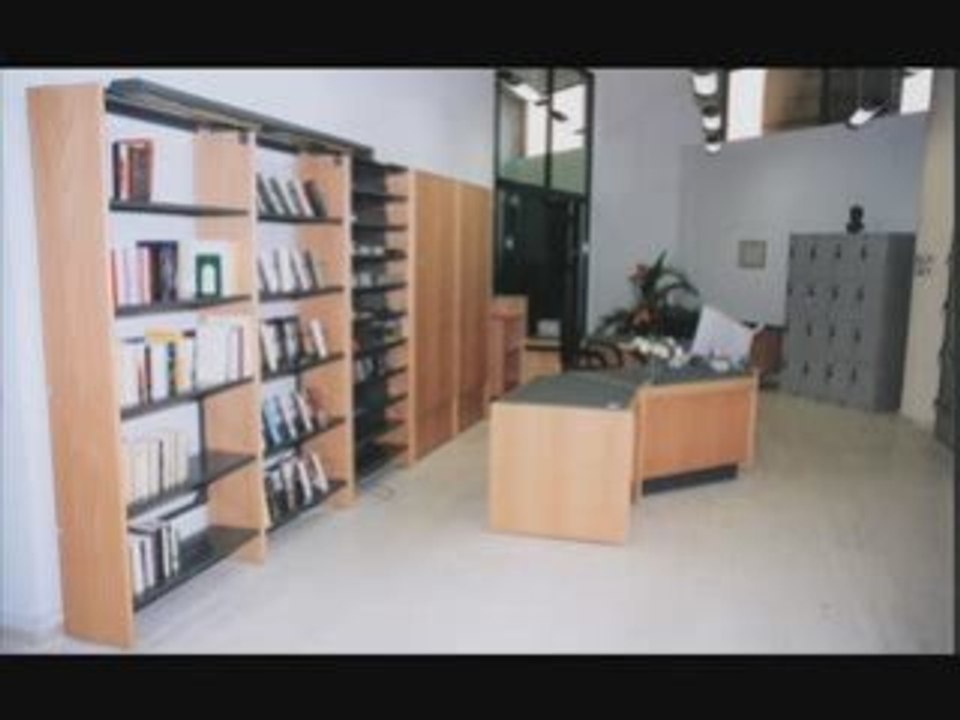 Βιβλιοθήκη Δήμου Ηρακλείου Αττικής Κτίριο και Χώροι