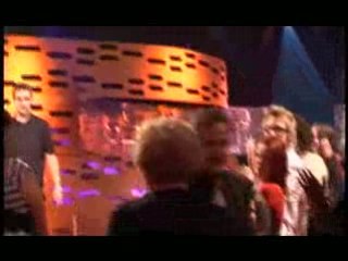 Simon Gets Bumped by Robin Williams