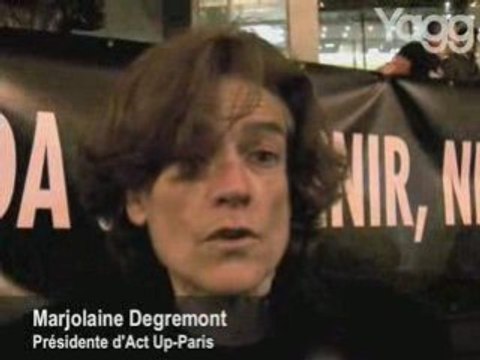 Journée mondiale contre le sida: Act Up-Paris manifeste