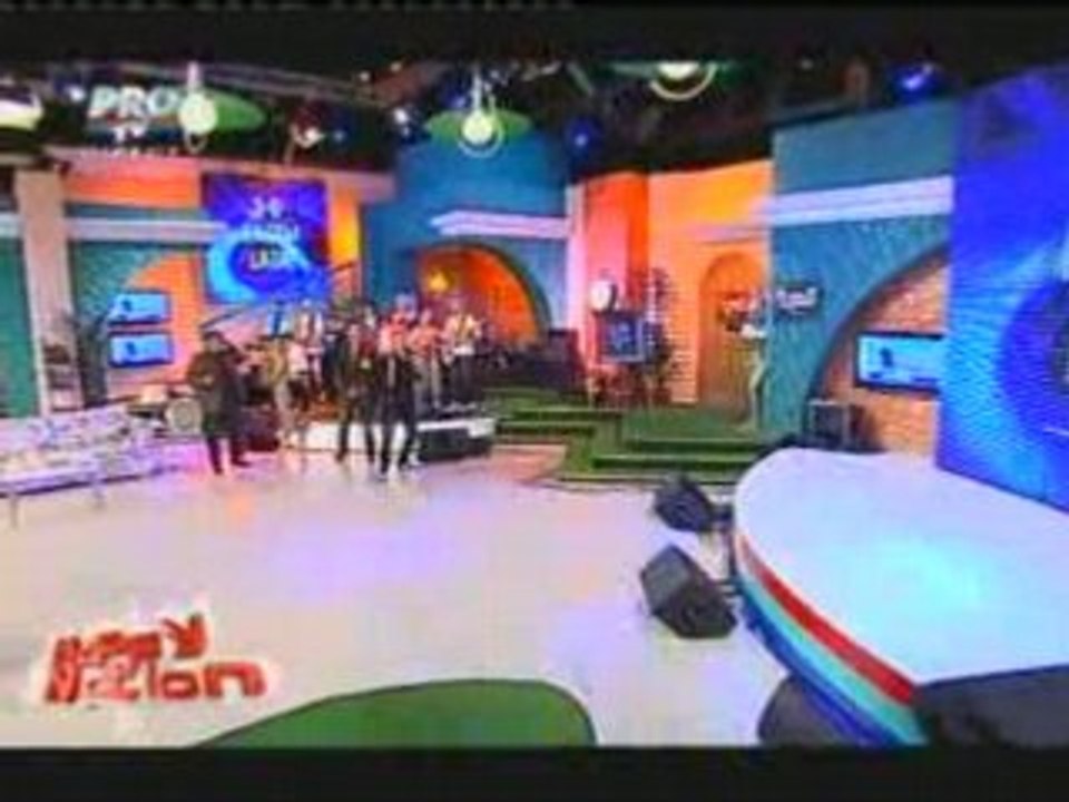 Dan Balan at Happy Nation (2)
