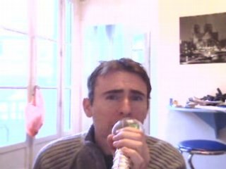 Wiwi égratigne "La chanson d'Azima"