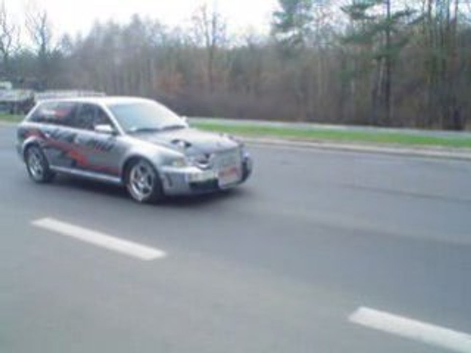 acceleration brutale d'une  Audi S4