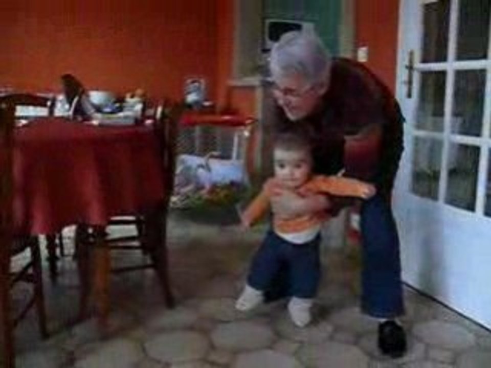 2008.11.29 - je cours après Winston avec mamy