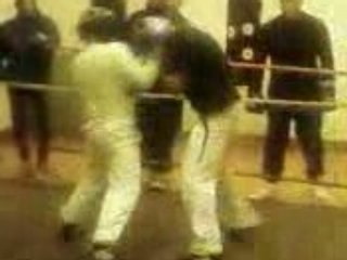 MOI A LENTRAINNEMENT DE BOXE