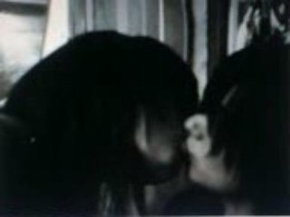 Sexy emo kiss