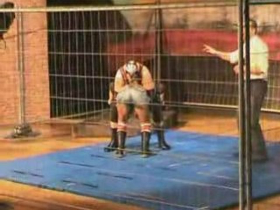 Clowns-catcheurs-combat-CATCH-cage1