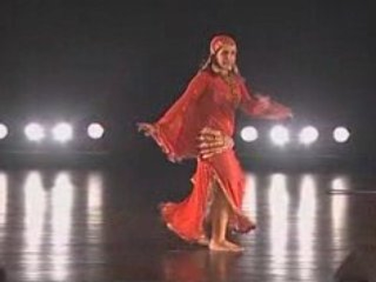 Danse Orientale Baladi - Vidéo Dailymotion