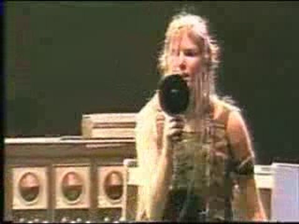 Neil Young & Crazy Horse - Be The Rain (Live 2003)