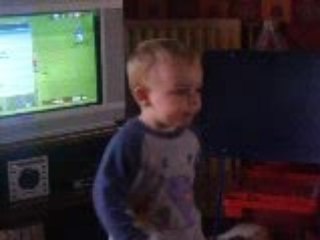 thibault qui danse et chante britney spears