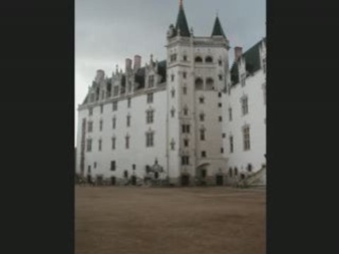 LE CHATEAU DES DUCS DE BRETAGNE A NANTES