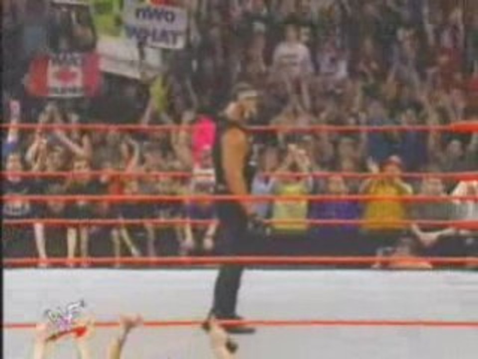 Big ovation pour Hulk Hogan