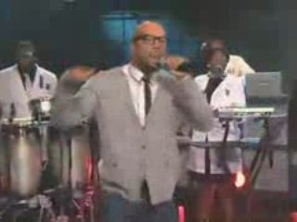 Common - UMC Feat Pharrell (Live On Jay Leno) / NEW