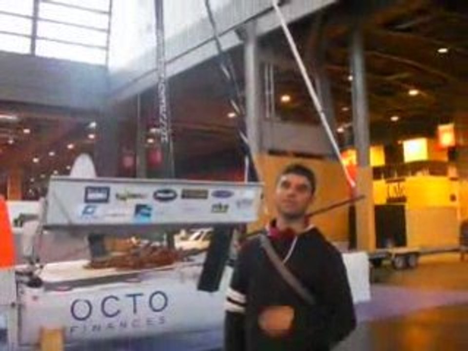 Ocean Express - Montage du catamaran sur Nautic 2008