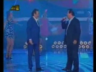 Karras & Voskopoulos - Mia Ginaika Ftaiei Live