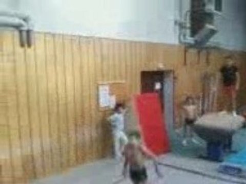 moi en triple avant au trampoline