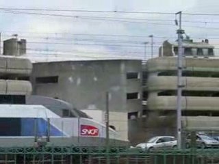 Nantes : TGV entrant en gare