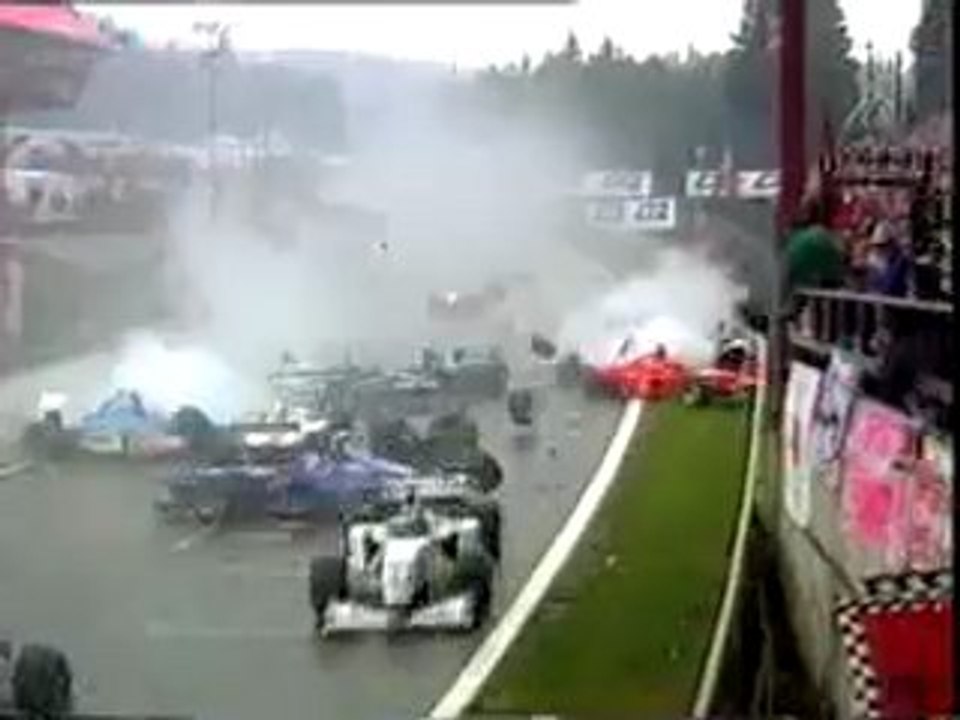 Crash - foire aux pneu ...