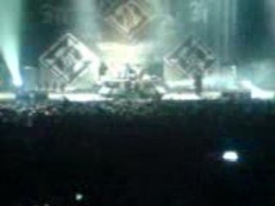 machine head wall of death sur davidian le 22 novembre