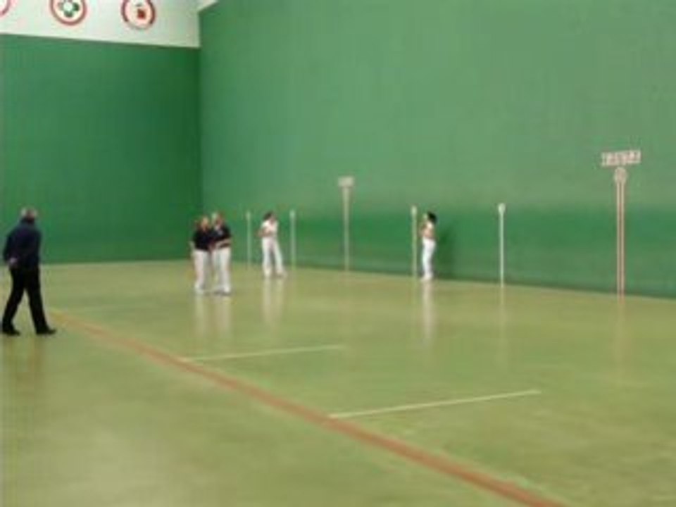 finale deuxiéme série coupe d'aquiaine féminine mur à gauche