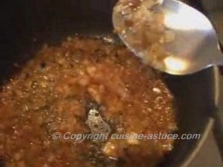 Magret de canard au foie gras et échalottes caramélisées