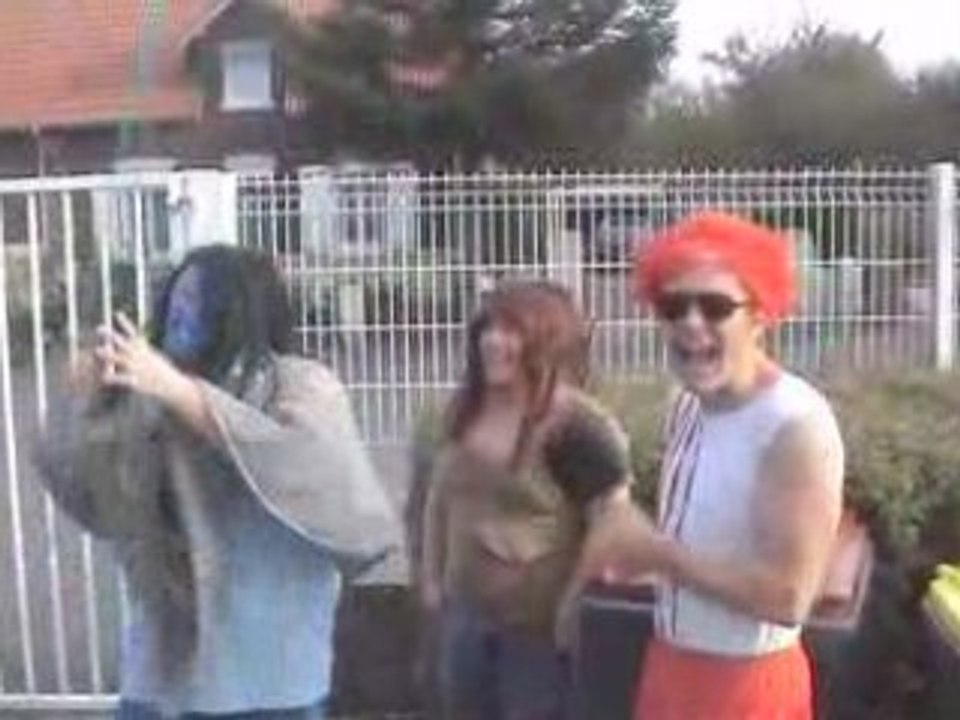 Qui veut la peau de Monsieur Crados ?