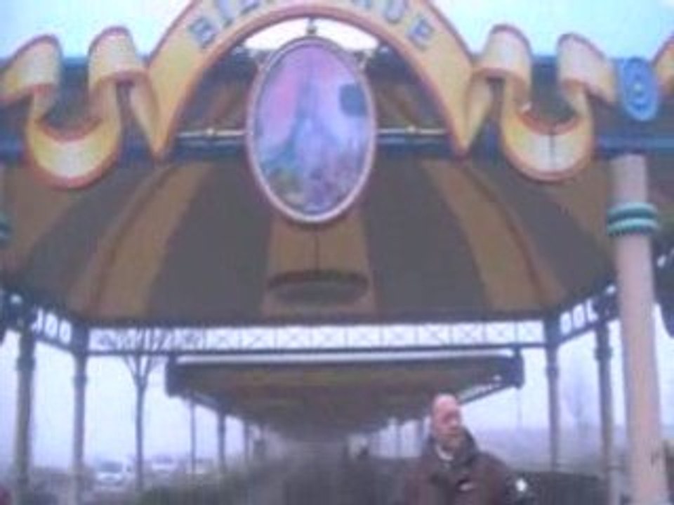 1-Mickey: "Bienvenue à disney dans la brume"