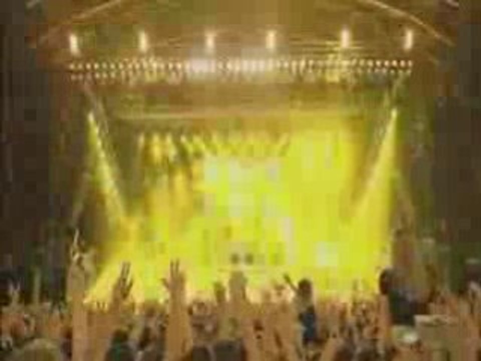 Rammstein - sonne live from volkerball(2)