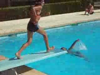 moi clara a la piscine