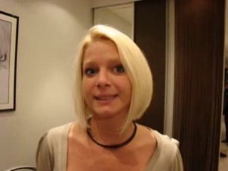 Aline, commerçante à Grasse, soutient Jérôme Viaud