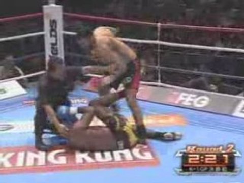Badr Hari VS Remy Bonjasky Final K1 World GP 2008
