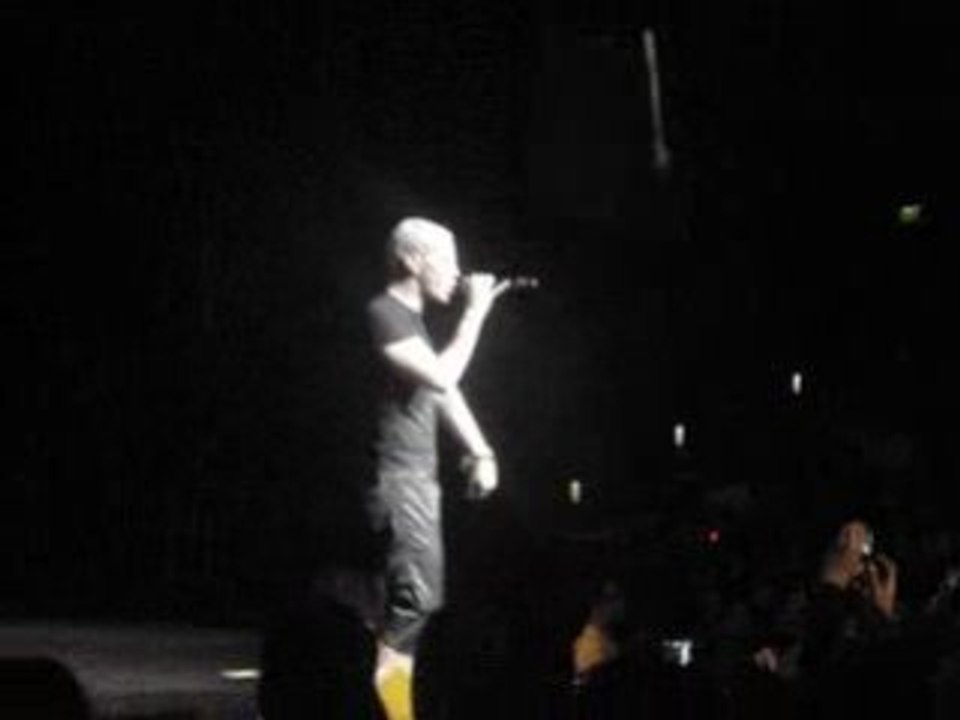 Christian Presenta A Eddy [27]