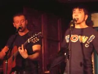 LE CHIEN D'EN FACE Amour de gosses