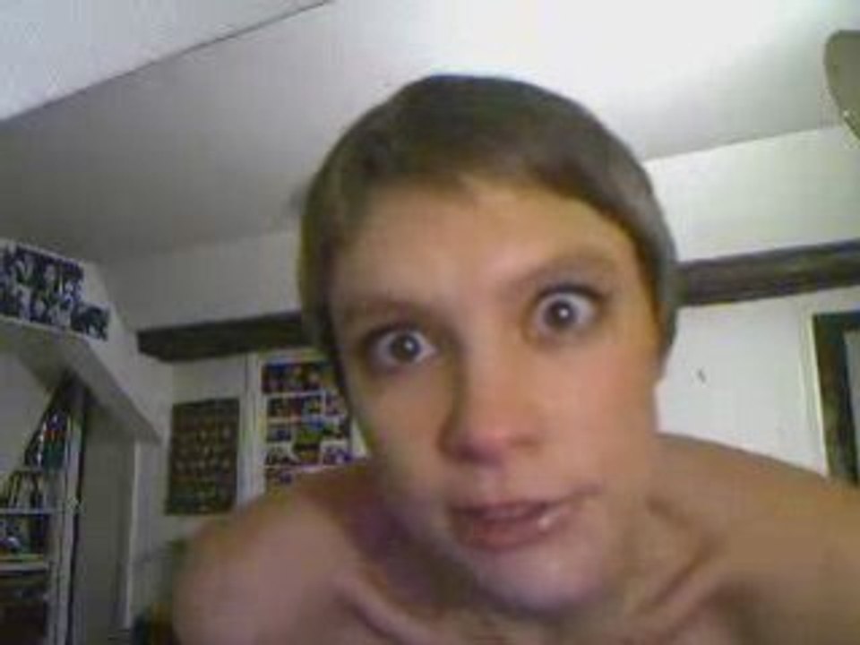 mon petit doigt m'a dit / Hier un mec m'a dit...