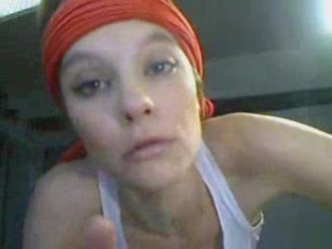 mon petit doigt m'a dit/ Hier mon prof de yoga m'a dit...