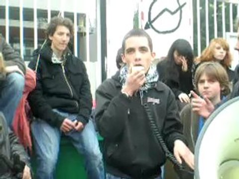 Blocus lycée F. Mistral Avignon - Mardi 9 Décembre 2008 [ 2e