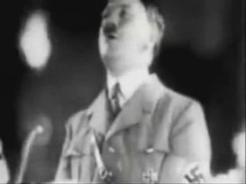 Hitler chante Born to be alive-full